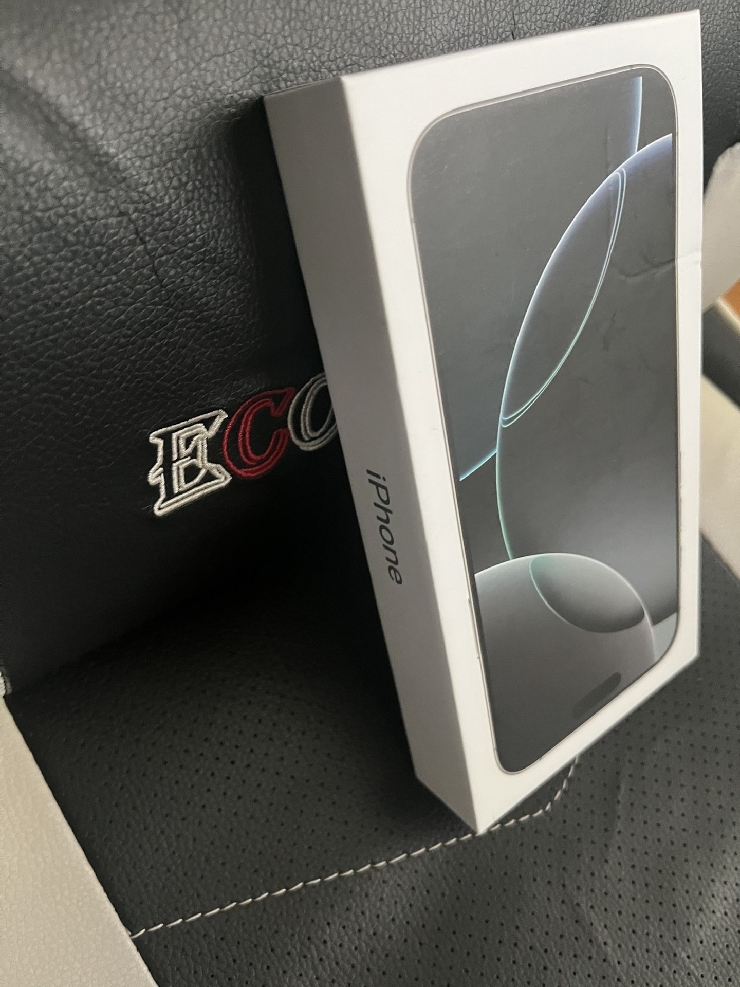 iPhone 16 Pro Max 1TB UNLOCK