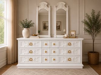Beautiful dresser with 2 mirrors