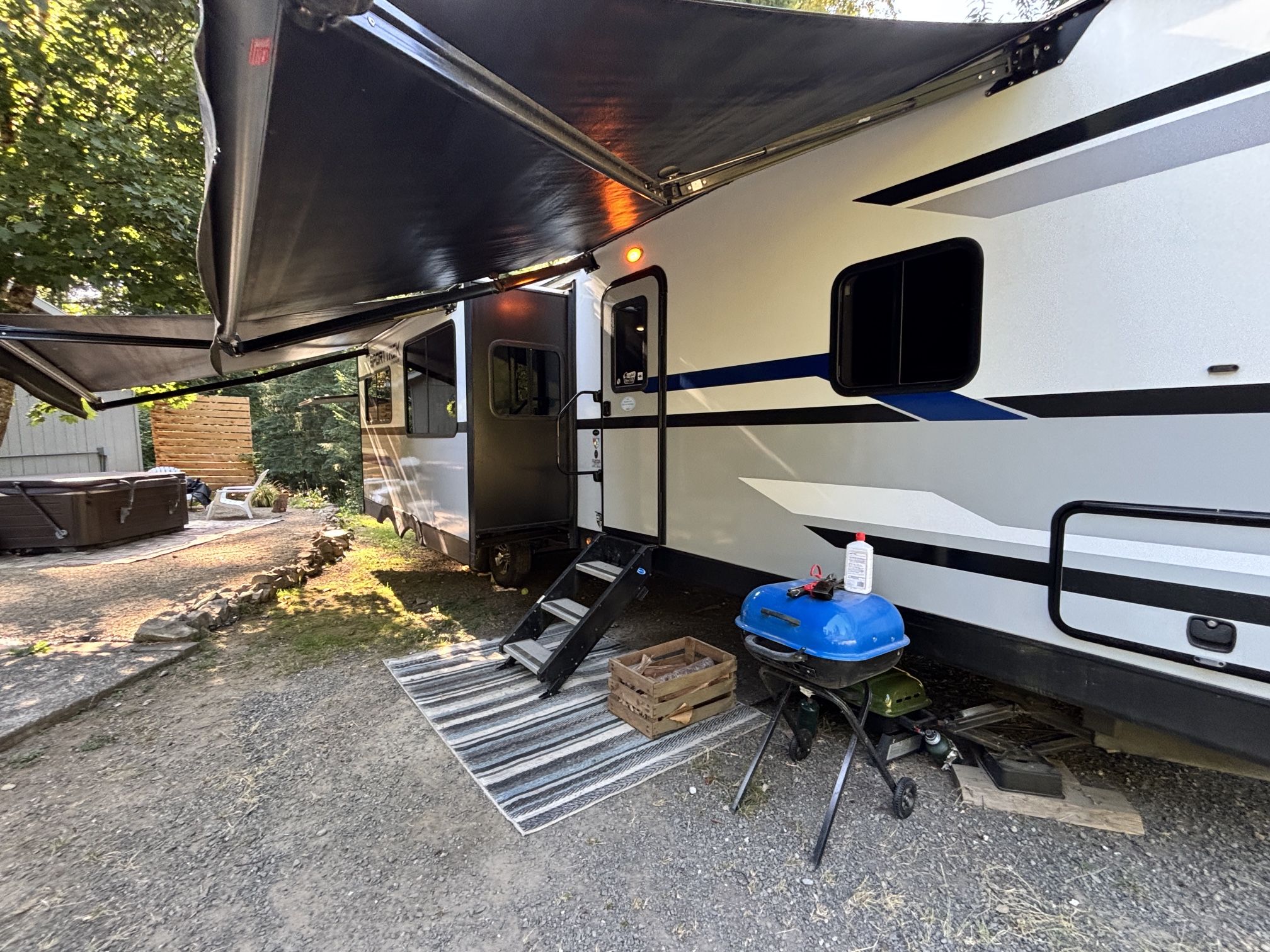 2020 Sporttrek Camper 