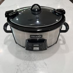 Crock-Pot Slow Cooker 6-Quart (with Latching Travel Lid)