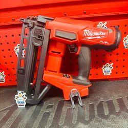 Milwaukee M18 FUEL 18-Volt Lithium-Ion Brushless Cordless Gen ll 16-Gauge Straight Finish Nailer (Tool Only)