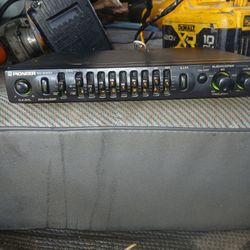 Vintage pioneer equalizer eq-6500 good working condition 150 