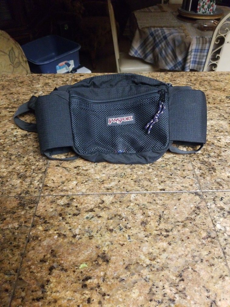 Jansport Fannypack With 2 water opening