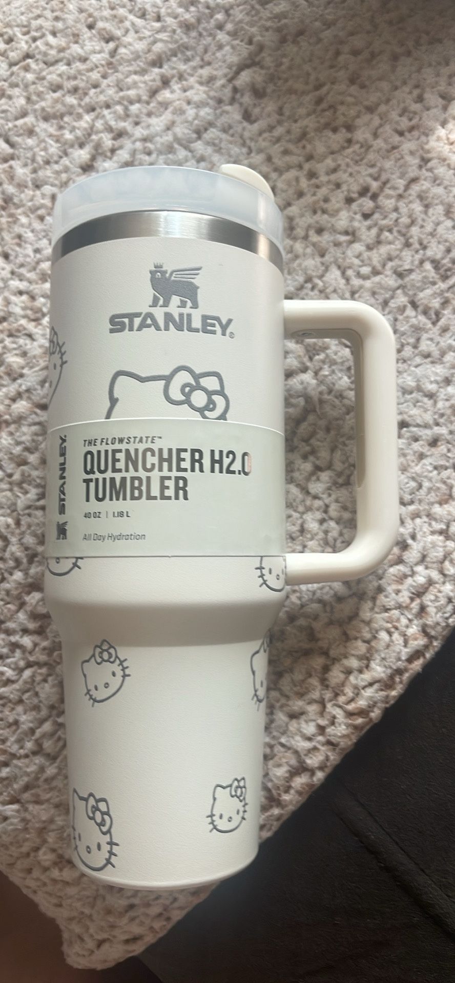 Hello Kitty 40 Oz