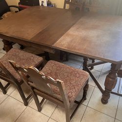 Vintage-style Dining Room Table