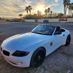 BMW Z4 MANUAL CONVERTIBLE ROADSTER 🔥🔥asking $10999 Obo