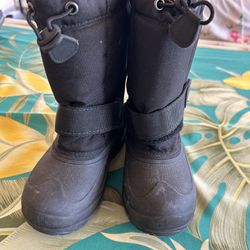 Size 11 Snow boots