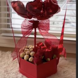 Valentine’s Day Flowers / chocolates Boxes 