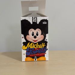 Mickey Family Cute Together Keychain (Daisy)