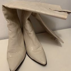 Boots Size 9