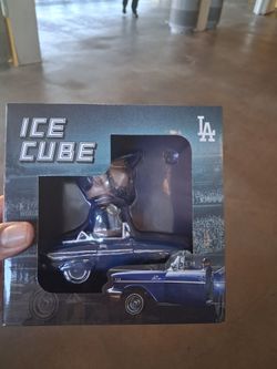 Bobblehead