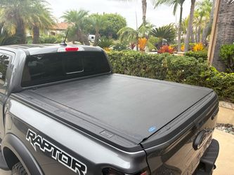 Ford Ranger raptor metal roll up bed cover Ford Ranger raptor metal roll up bed cover