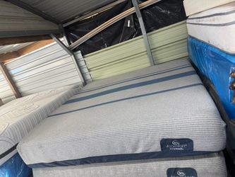 Serta Icomfort king size mattress