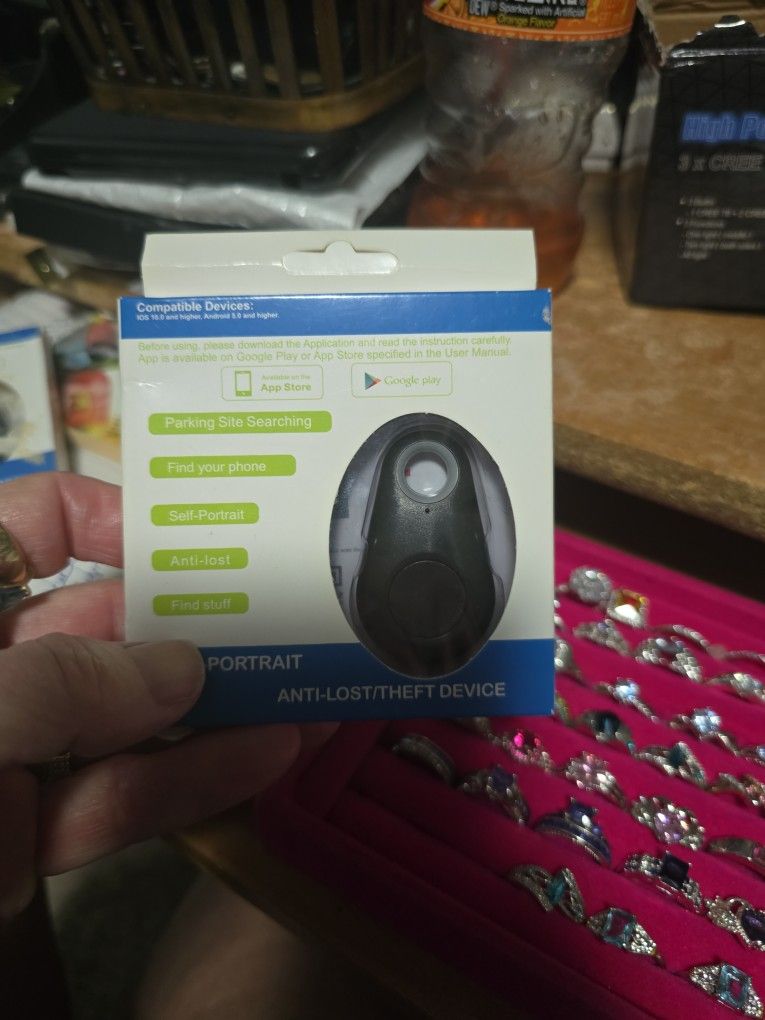 Mini Bluetooth V4.0 GPS Tracker/ Anti Theft/ Lost For Android Or Iphone