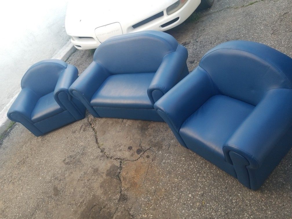 Kids Love Seat And Chairs Lakeshore
