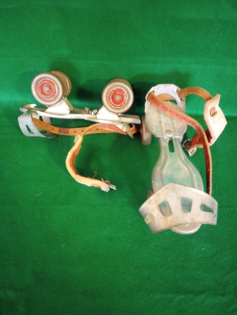 Vintage Globe Skate Corp. Skates