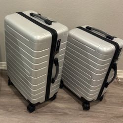 NEW 20”+24” Luggage Suitcase with Set (Never Used)
