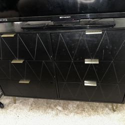 Three Piece Bedroom Set
