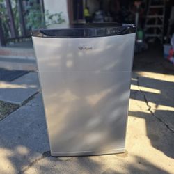 Whirlspool Mini Fridge
