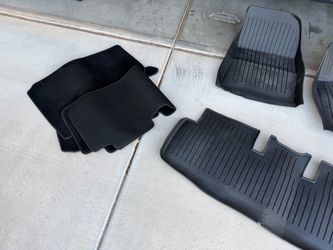20 - 24 Tesla Model Y Floor mats. Rubber AND carpet set