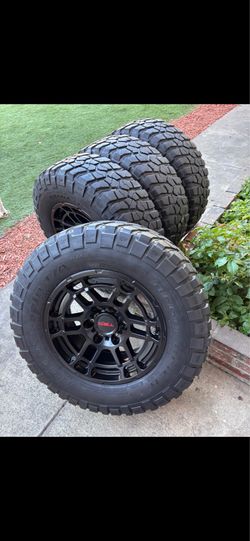 Nw style rims Toyota Tacoma TRD pro