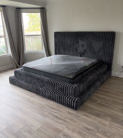 New Queen & King Size Grey Corduroy  Platform Bed Frame USB-C/A CHARGING PORTS Finance available $54