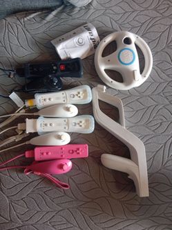 Nintendo Wii Controller Bundle with Accessories
