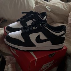 Nike Panda Dunks