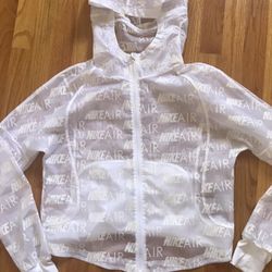 Nike Woman’s White Windbreaker Small