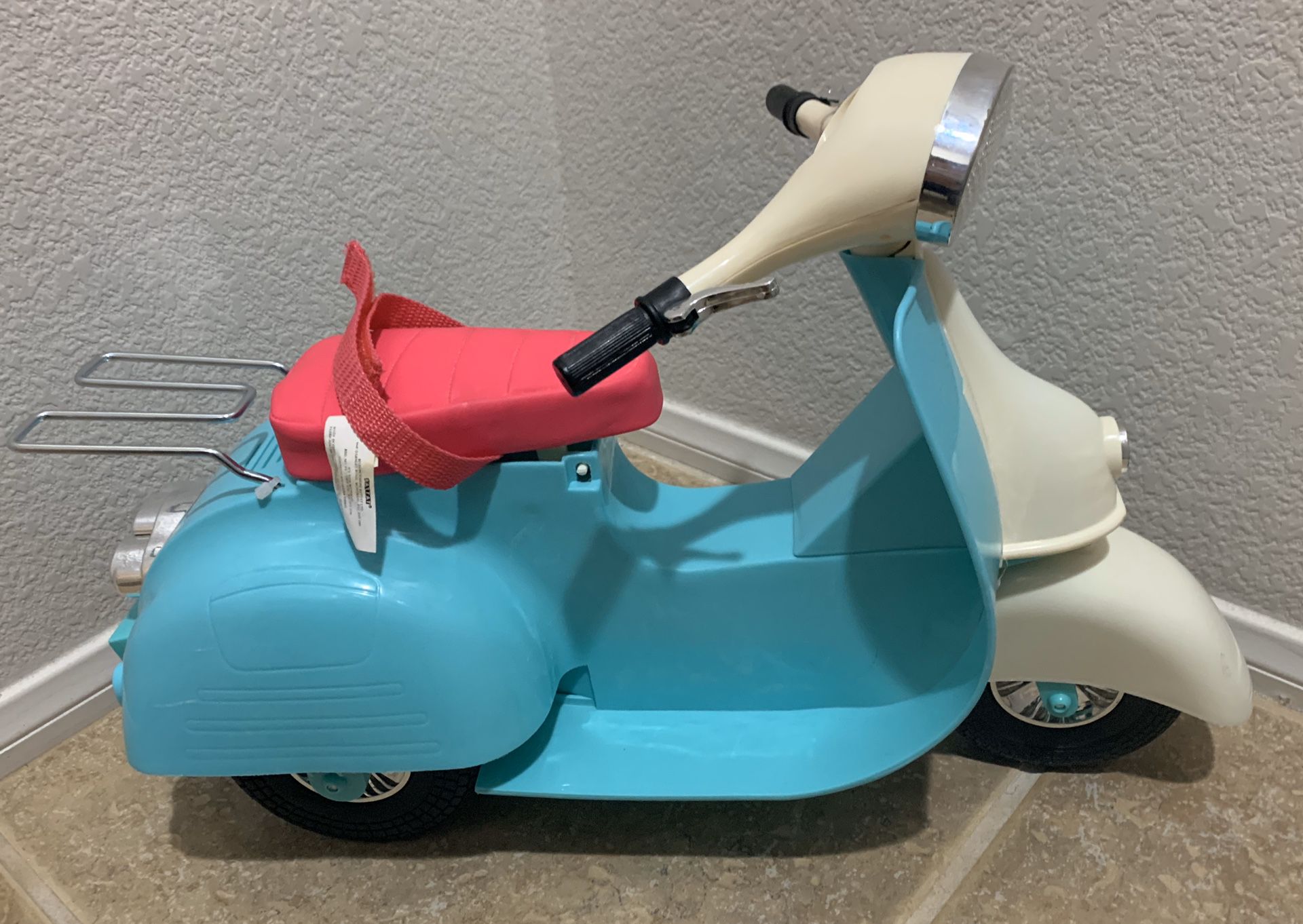 Doll scooter