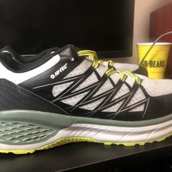 Men’s Tennis Shoes Size 13 Good Condition 