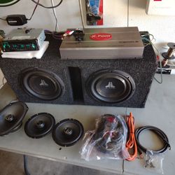 Combo Apportunity People.Jl 10insubs 10.1.3v4..with  Box Stereo.. Amp.4 Speakers Pwr Kit Copper See Pics Please.
