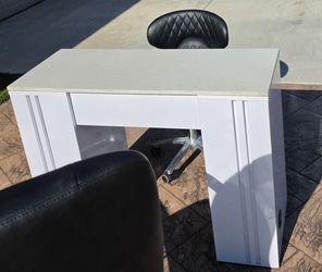 Whalespa Nail Manicure Table w/nail tech stool & client chair