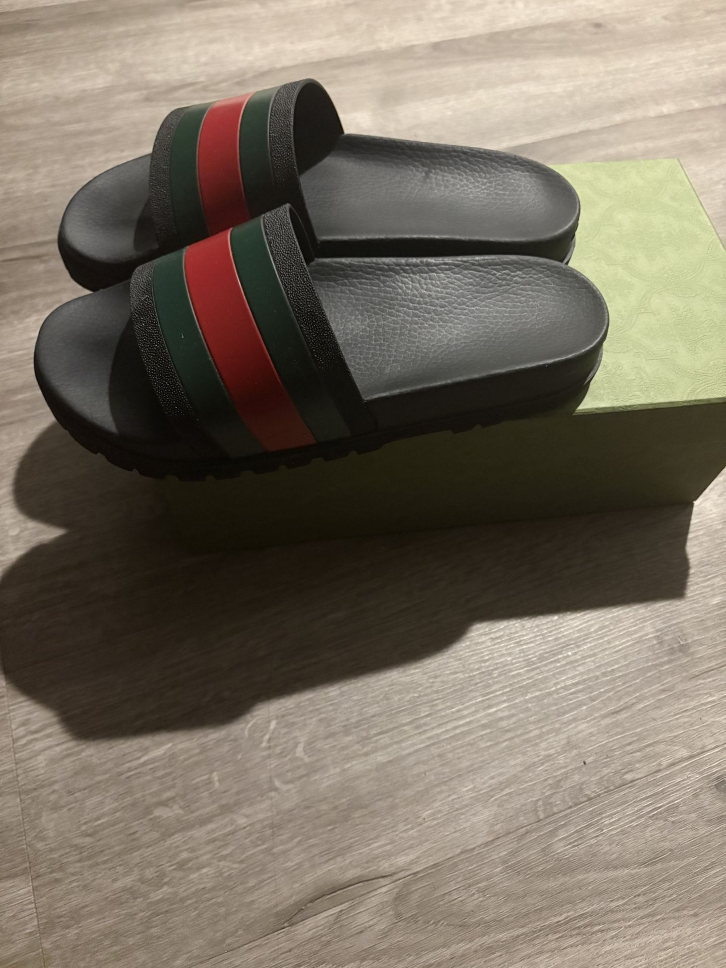 GUCCI Men's Slide Sandal With Web, Green, Rubber