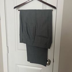 Dillard Austin Reed branded Gray Men's Sport Pants. 36R