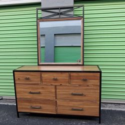 Wood Dresser With Mirror 