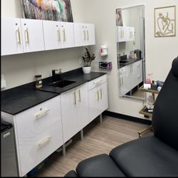 Upper cabinets, lower cabinets including hardware, sinks and faucets