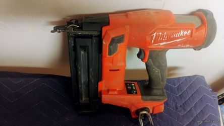 Finish nailer