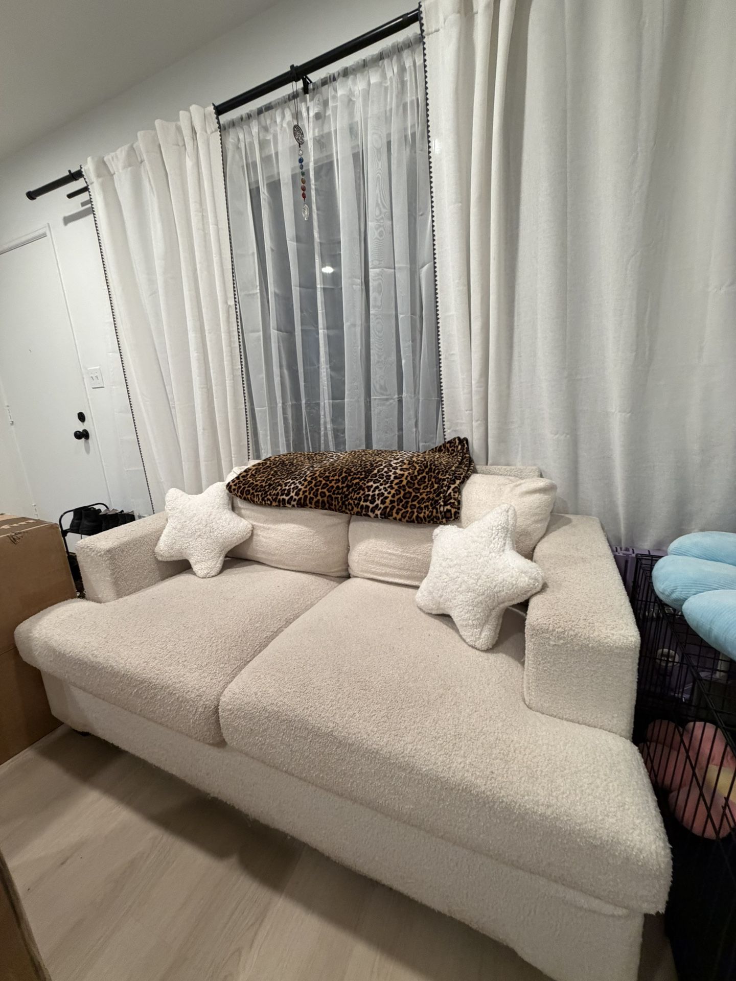 Couch/ Sofa