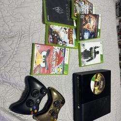 Xbox 360 E 2 Controllers Games