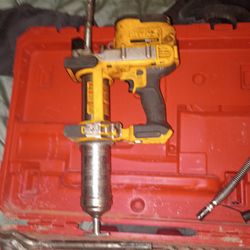 DeWalt 20v cordless grease gun