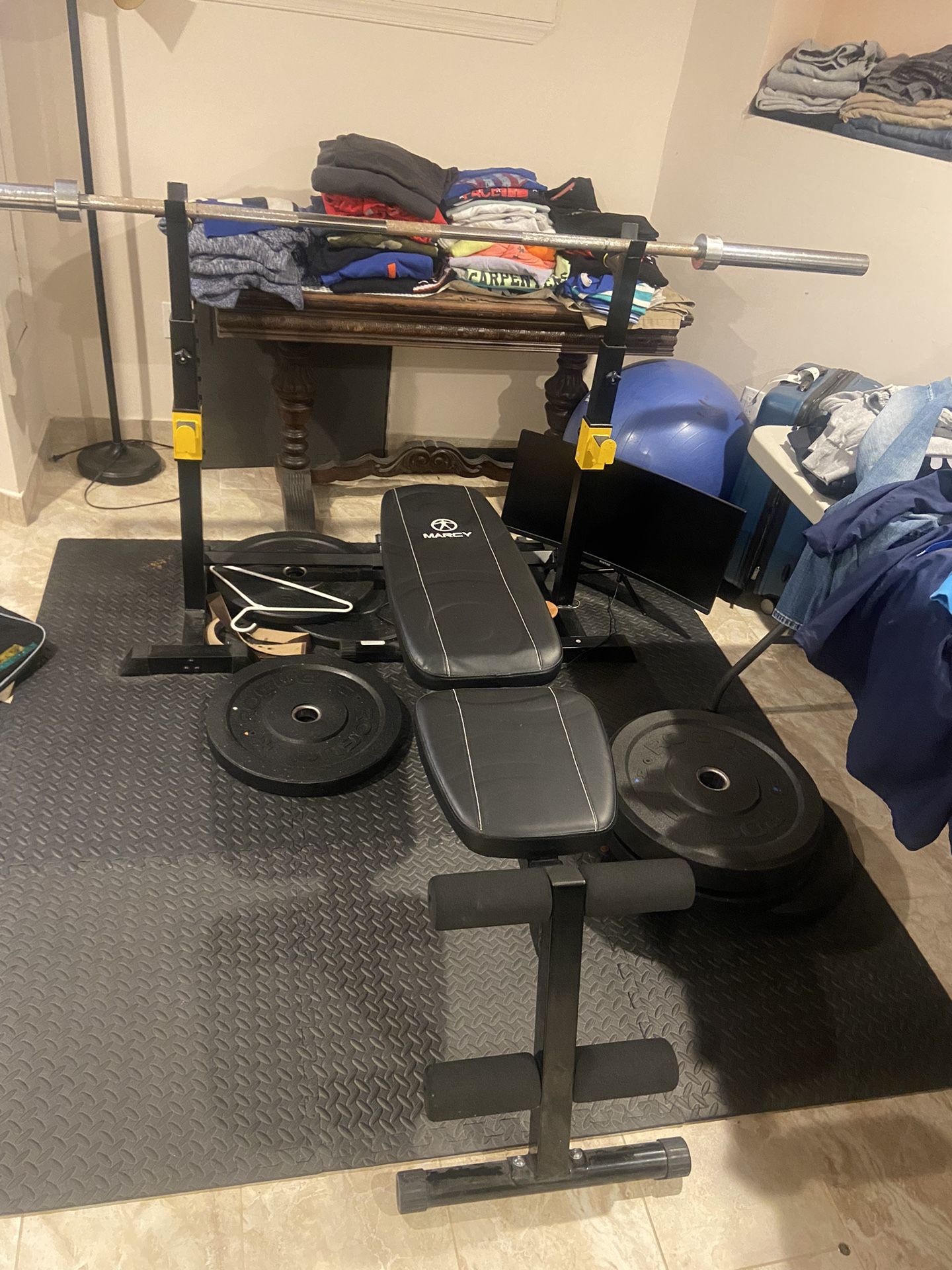 Weight Bench Set And Rubber Plates 