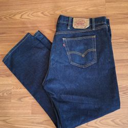 Levis 501 Dark Wash Denim Jeans - Straight Leg MEASURED SIZE 43X30.5