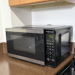 HamiltonBeach Microwave