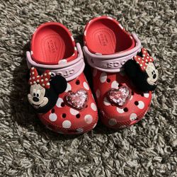 Minnie Mouse Crocs Size 7