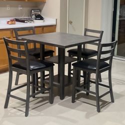 Dining Room Table 