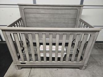 Crib / Day Bed Combo - Rustic Grey