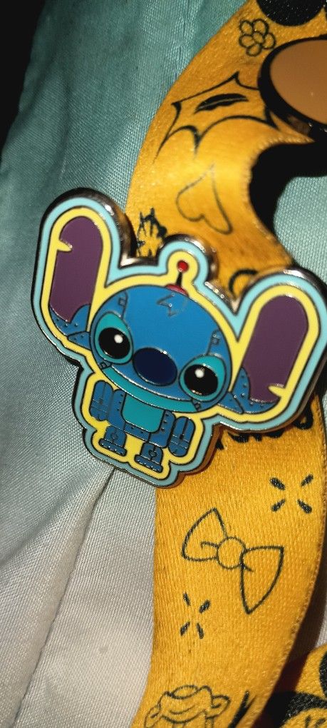 5
Disney Lilo & Stitch Pin Trading Pin Authentic Pin Robot Stitch