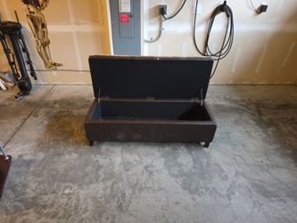 Stoage ottoman