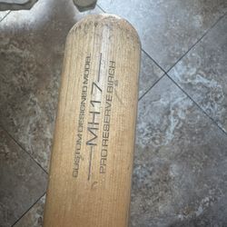 Victus Wood Bat 33